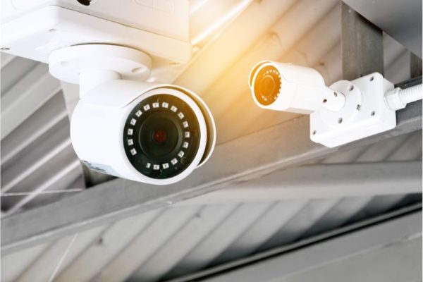 High-definition CCTV camera mounted on a commercial building for 24/7 surveillance. Bluestar Security Systems Ltd provides advanced CCTV systems for real-time monitoring and security in Nairobi.