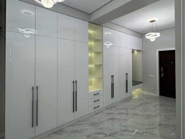 Luxury custom cabinetry and modern fittings in Nairobi home interior – Prestige Bluestar installation showcasing high-end kitchen cabinets, wardrobes, and TV units for clients in Nairobi, Mombasa, Kisumu, Nakuru, Eldoret, Karen, Lavington, Runda, and other upscale neighborhoods in Kenya.