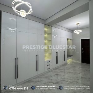 Modern Design Tips for Wardrobes and Walk-In Closets: Create a Stylish & Functional Storage Space 4 Modern walk-in closet with custom wardrobes by Prestige Bluestar in Kenya.